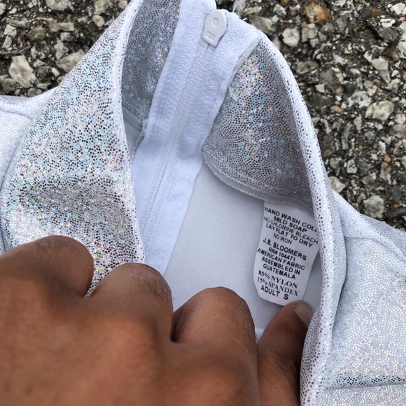 Sparkle Unique holographic Metallic Crop Top Shirt - Picture 5 of 8